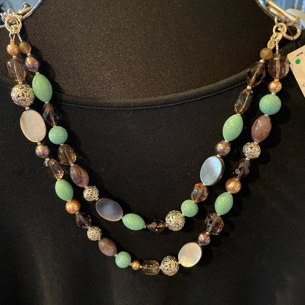 NWT Evening Out necklace that can be worn more than eight ways premier designs